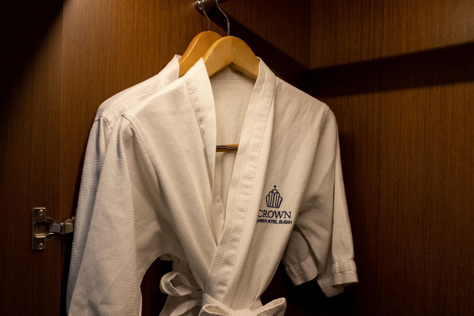 Crown Harbor Hotel Busan Bagian luar foto